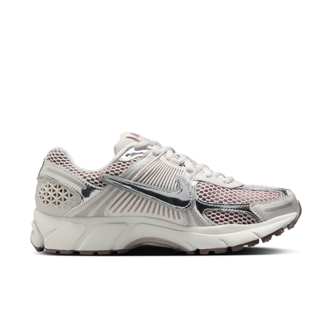 Nike Women's Zoom Vomero 5 Metallic Silver Platinum Violet Sneaker