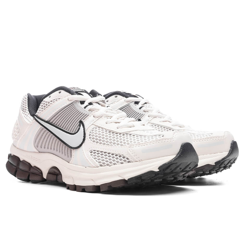 Nike Women's Zoom Vomero 5 Phantom Light Iron Ore Sneaker