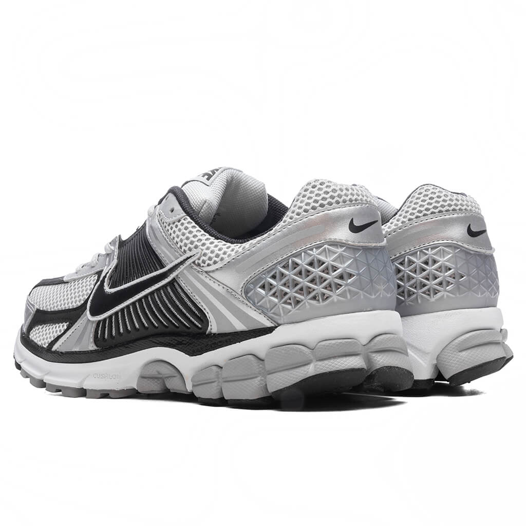 Nike Men's Air Zoom Vomero 5 Metallic Silver Black Sneaker